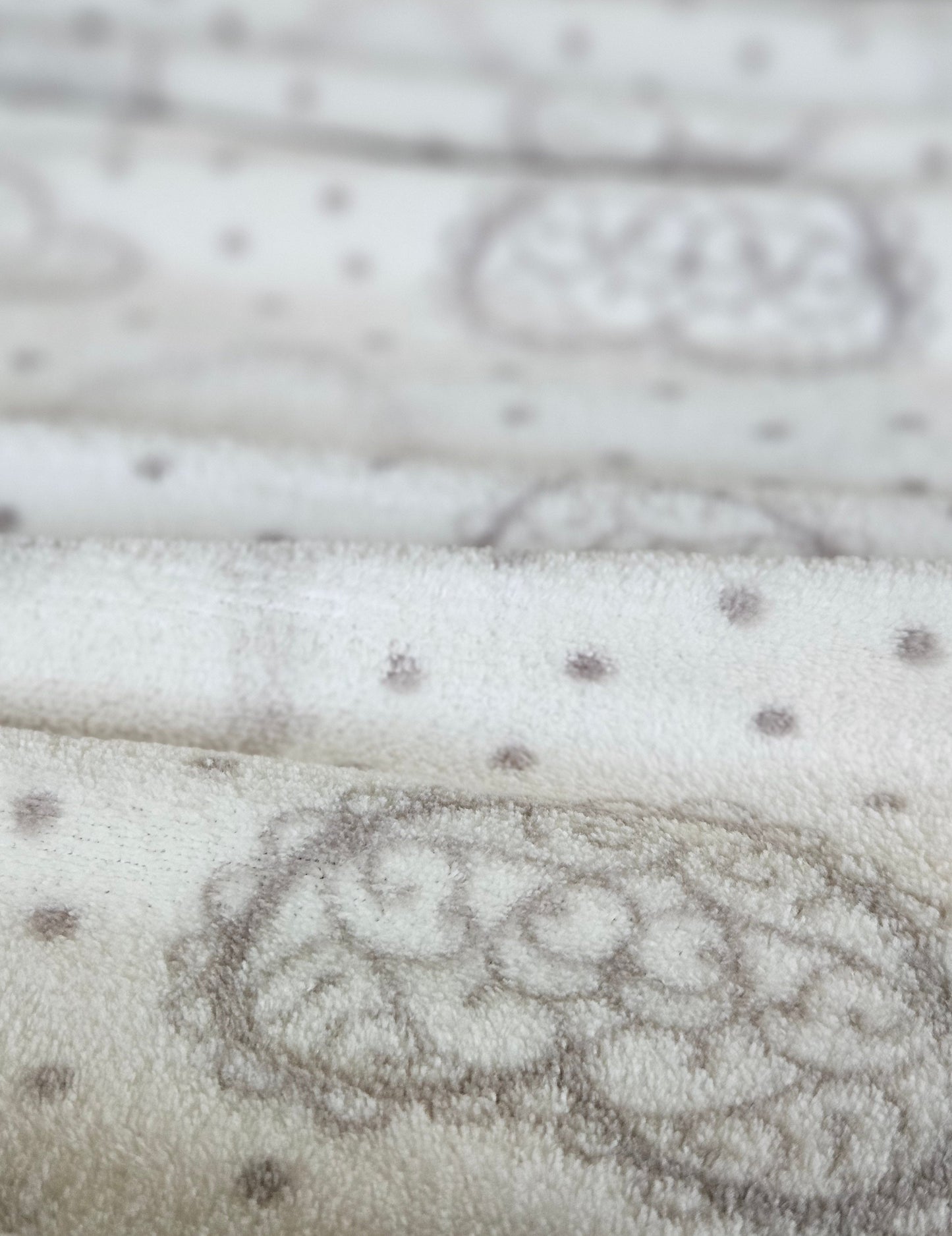 Kuscheldecke Herzen 150x200 cm Creme Grau Beige Rot Wohndecke