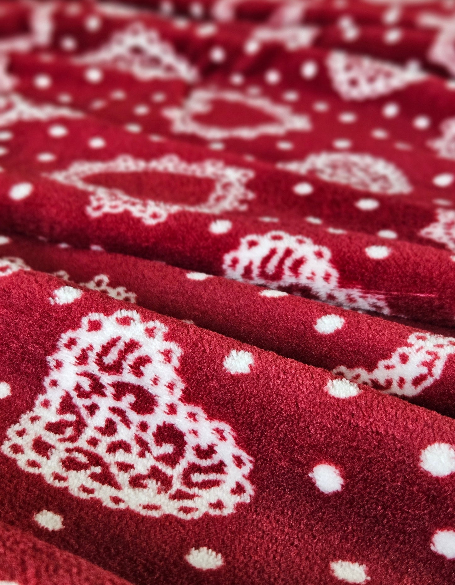 Kuscheldecke Herzen 150x200 cm Creme Grau Beige Rot Wohndecke