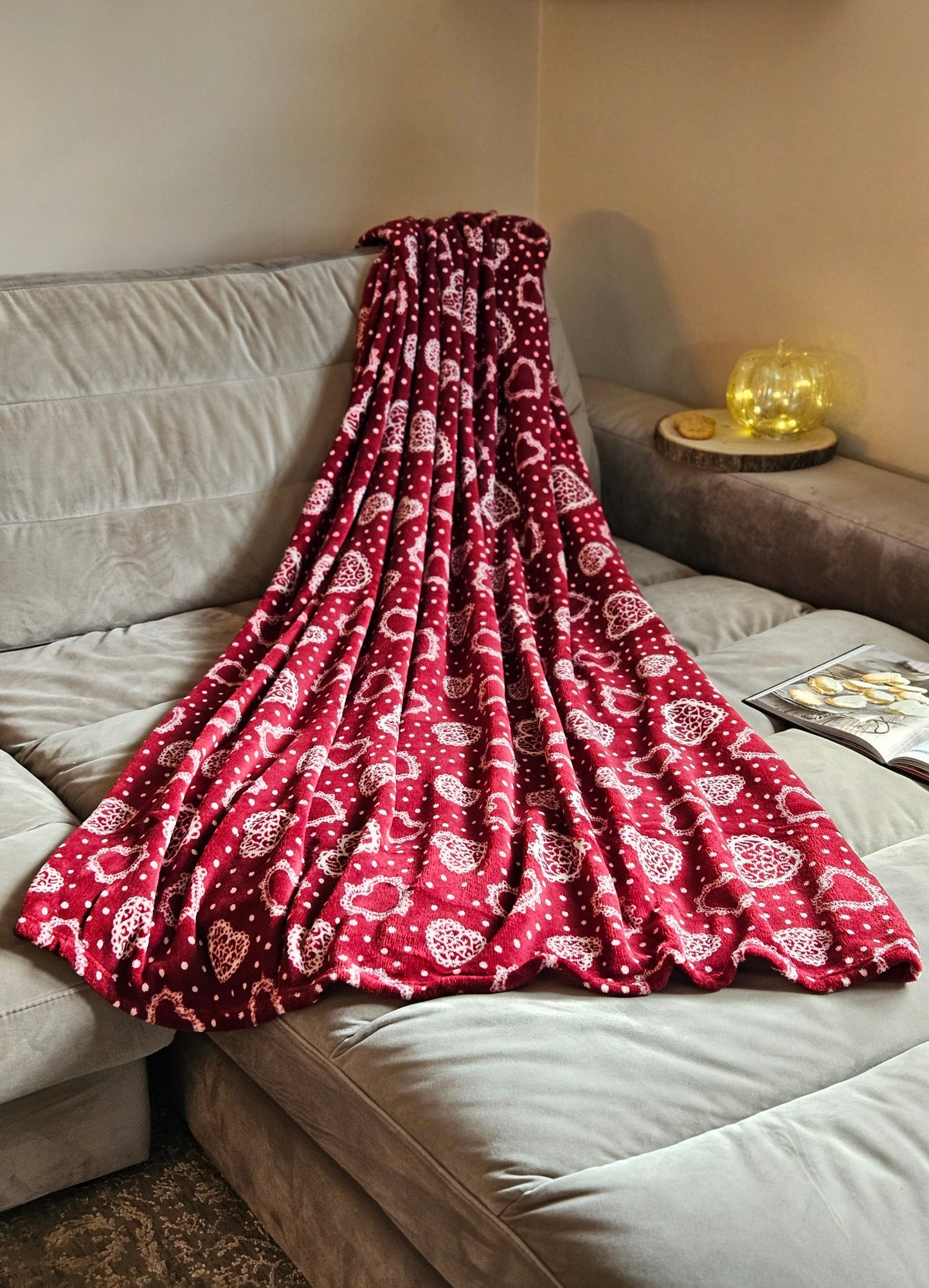 Kuscheldecke Herzen 150x200 cm Creme Grau Beige Rot Wohndecke