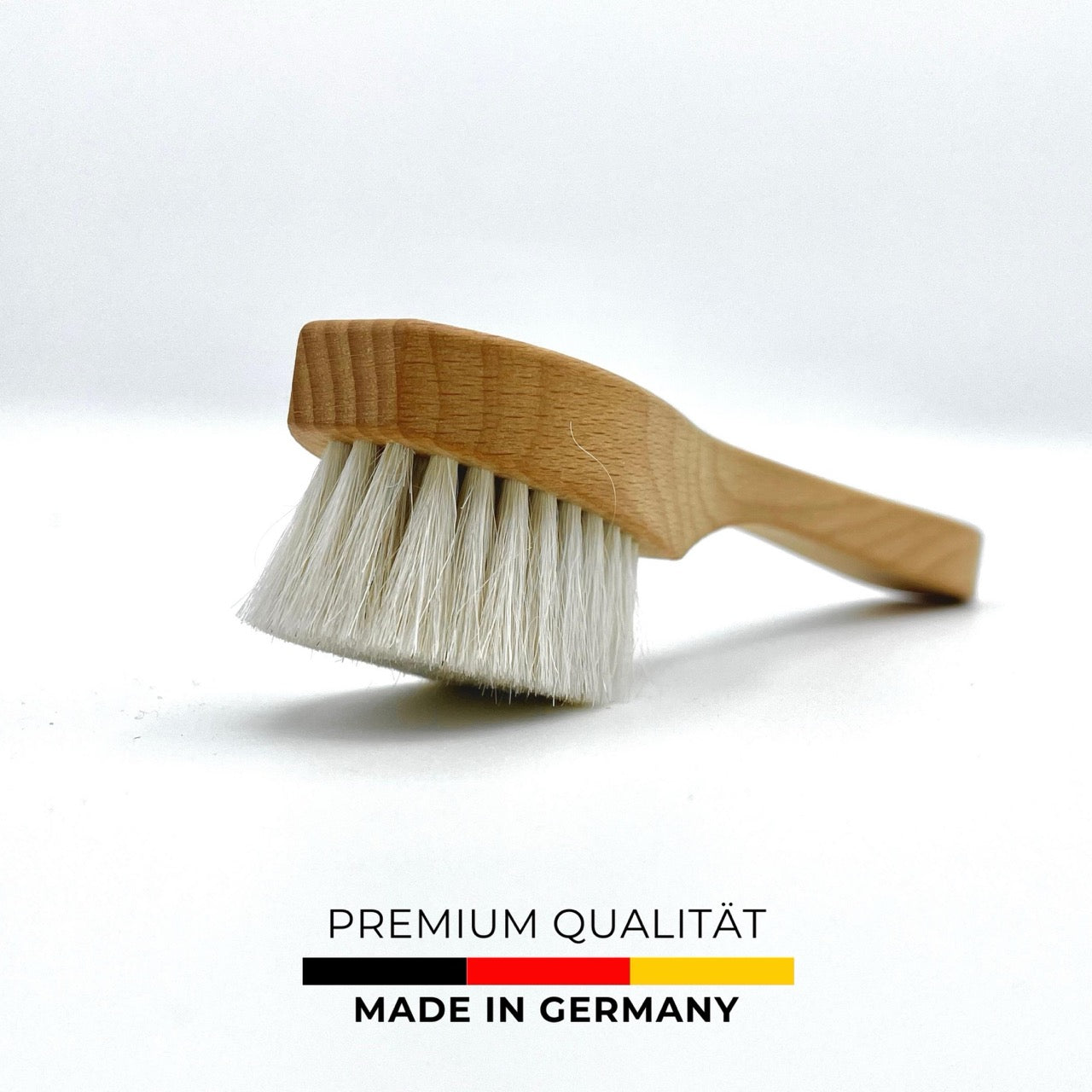 Weiche Schuhbürste aus Ziegenhaar für strahlenden Glanz