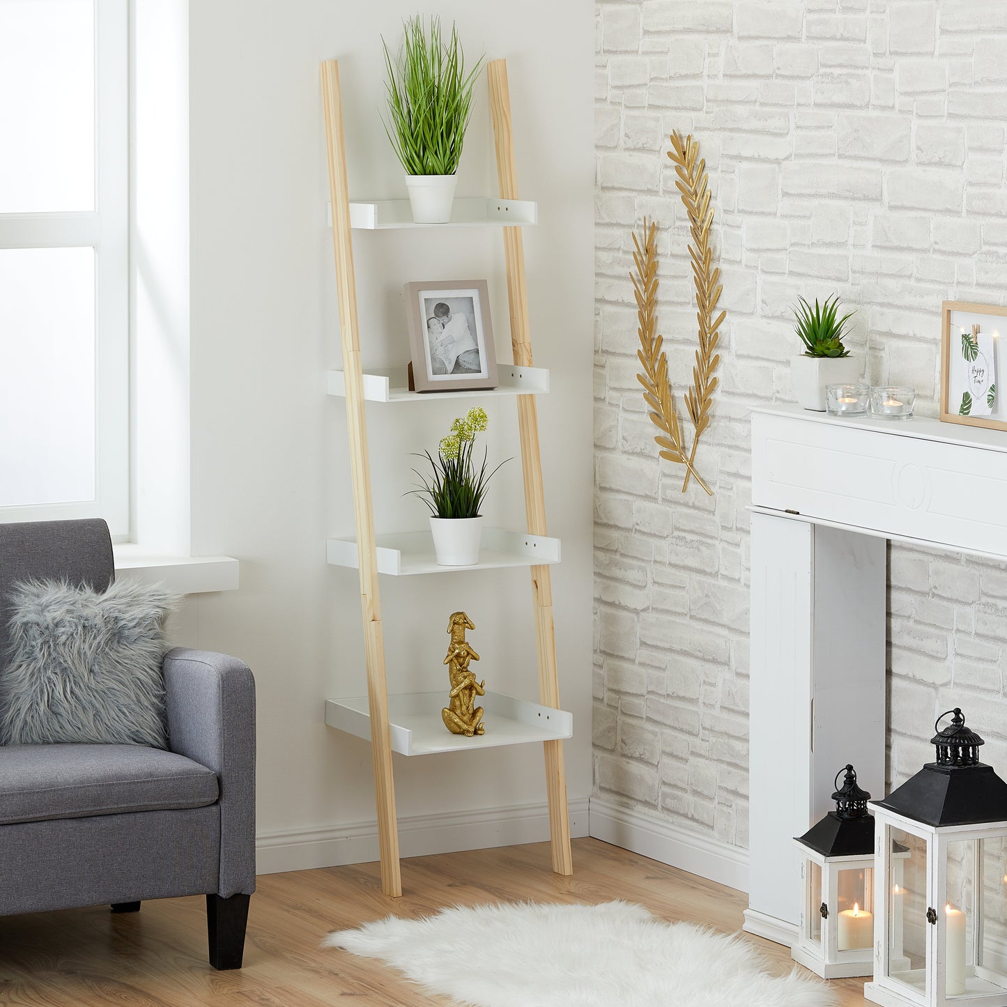 Platzsparendes Leiterregal Holz mit 4 Ablagen in Weiß Braun