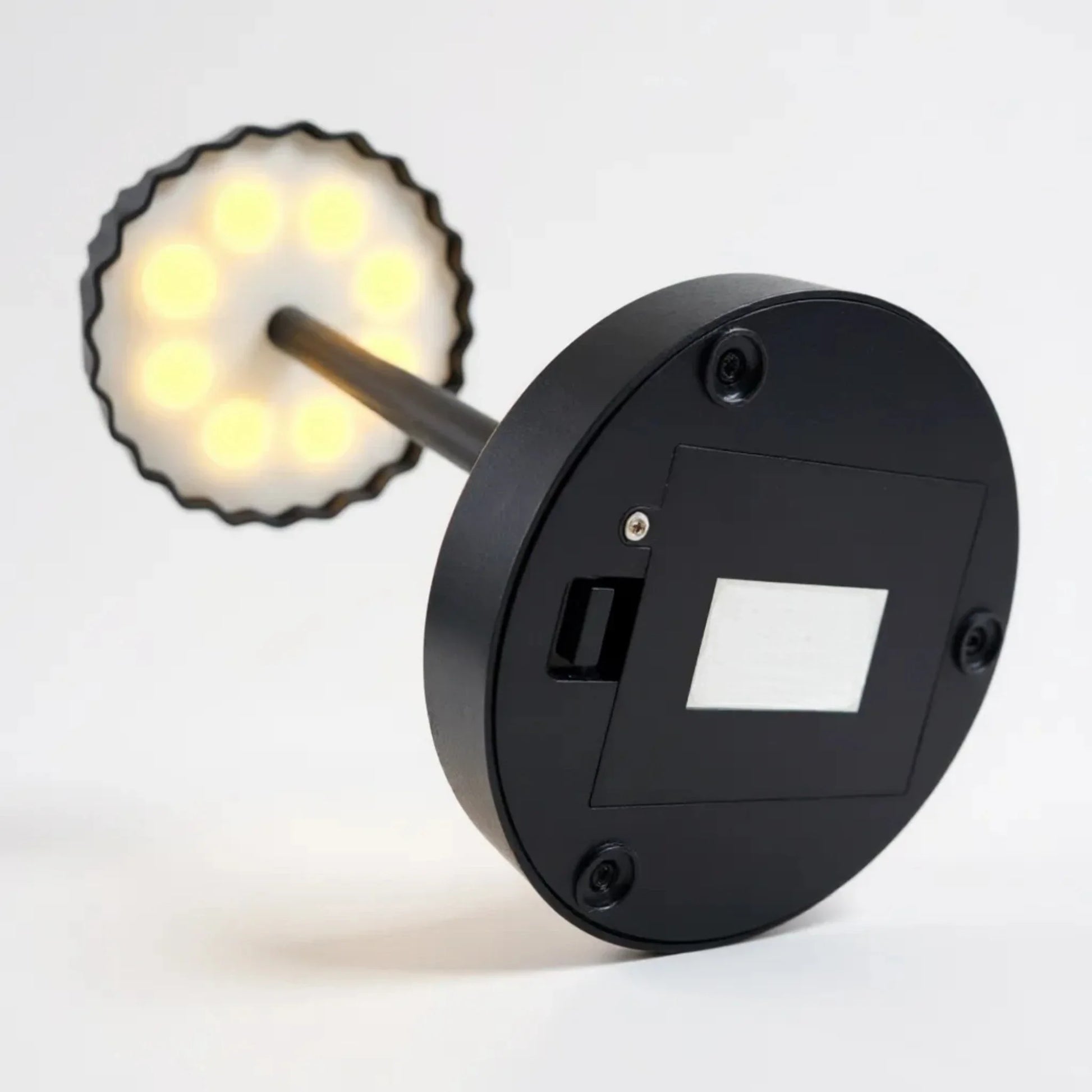 Tischleuchte Lampe Leuchte LED weiß schwarz Batterie Leselampe Nachttischlampe