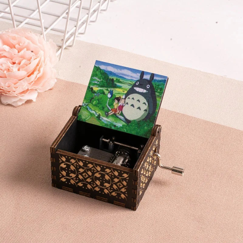 Bemalte Holz-Spieluhr mit Handkurbel Luxuriöses Totoro Musikgeschenk