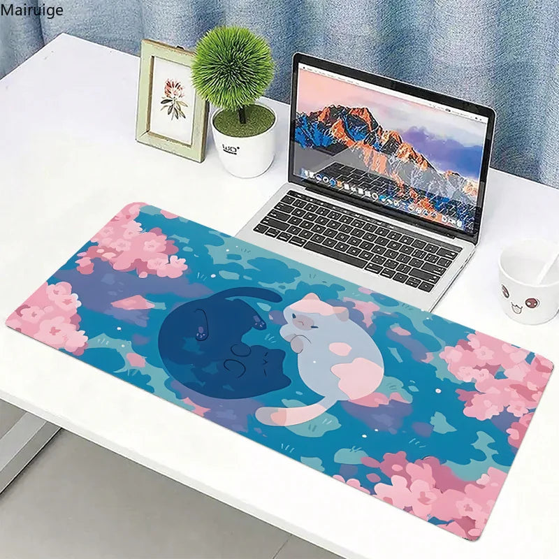 Niedliches Schwarz-Weiß Kätzchen Mauspad – Rutschfeste XL Schreibtischmatte