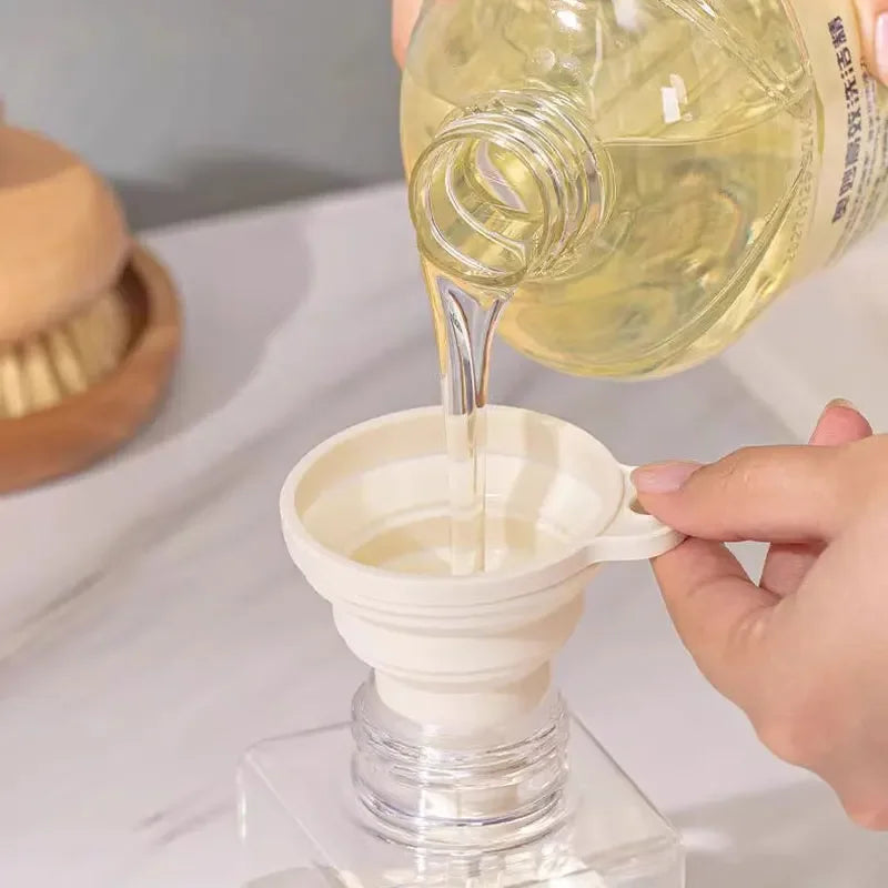 Faltbarer Silikon Küchentrichter für Flüssigkeitsbefüllung und Öl