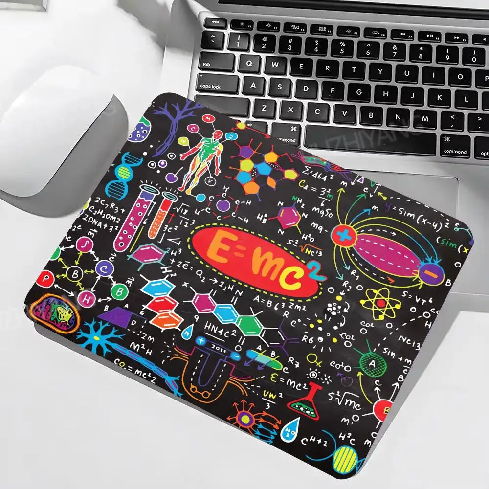 Anti Rutsch Mauspad für Computer Büro und Gaming mit Formel Design