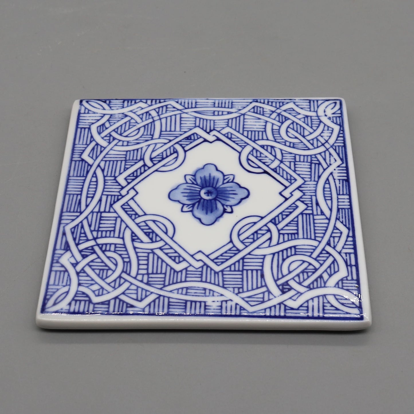 Dekorative quadratische Keramikuntersetzer 10x10 cm blau weiß