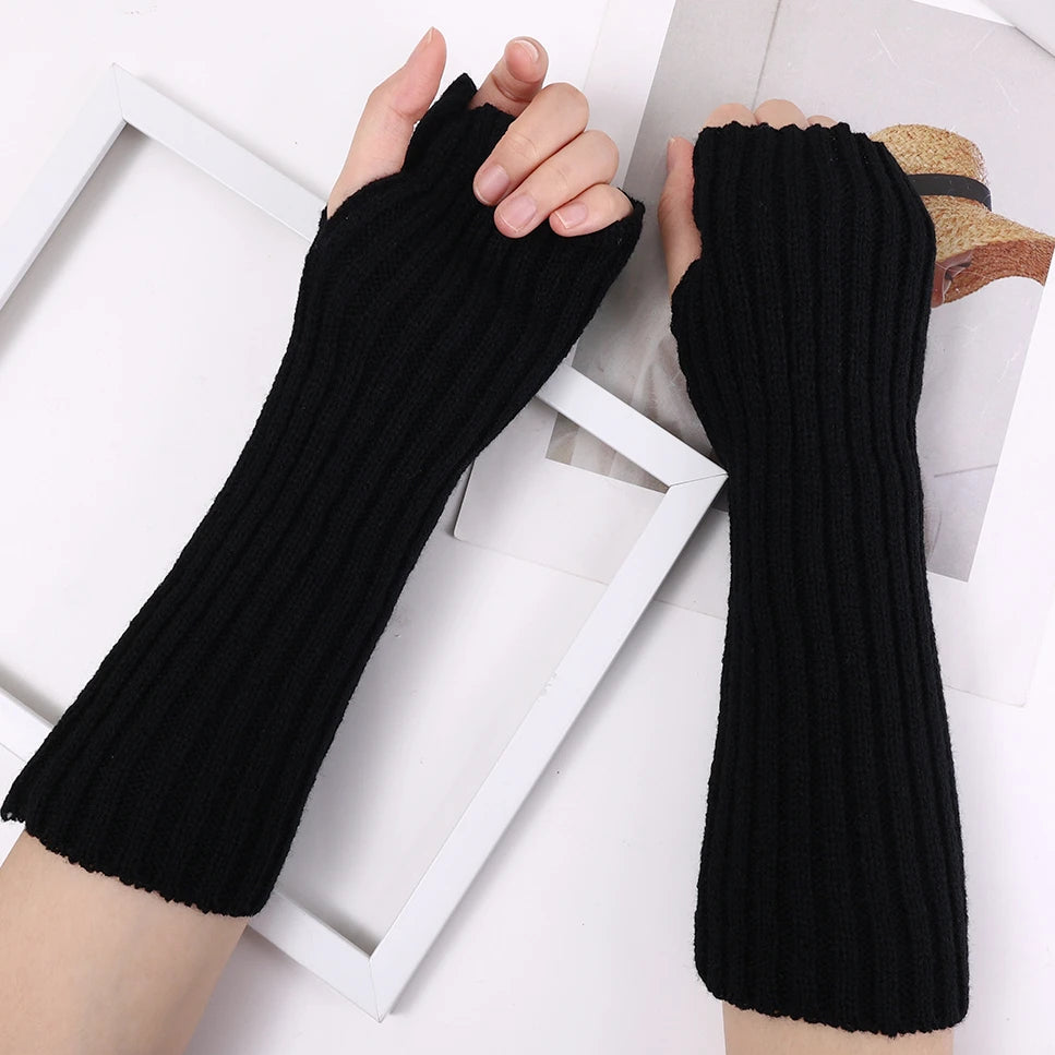 Wärmende fingerlose Strickhandschuhe für Herbst und Winter