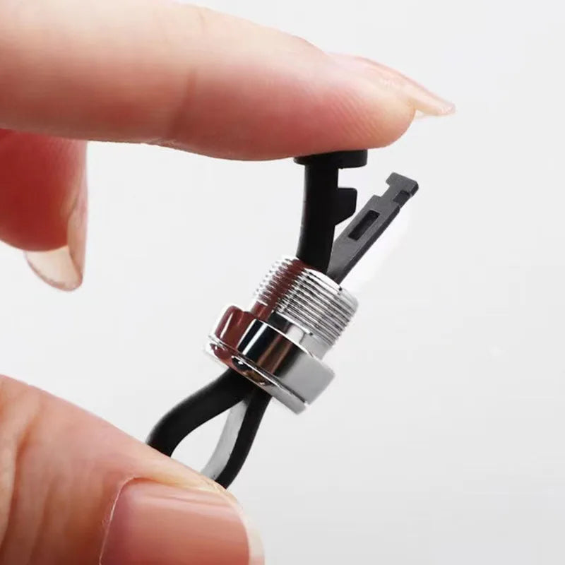 Robuster Auto-Schlüsselanhänger aus Zinklegierung – kratzfest - anti-verloren