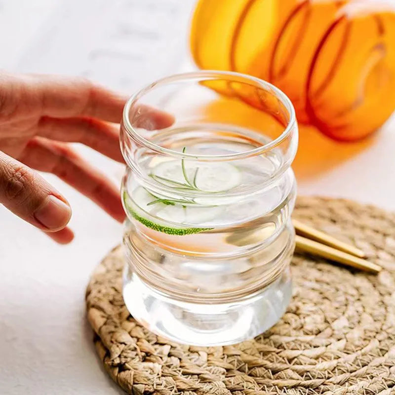 Set 4 kreative Glastassen mit Strohhalmen klar gerippt