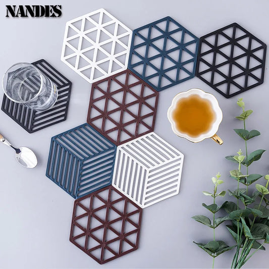 Hexagonale Silikon Tassenmatte: Hohl, Rutschfest - Hitzebeständig für Haushalt