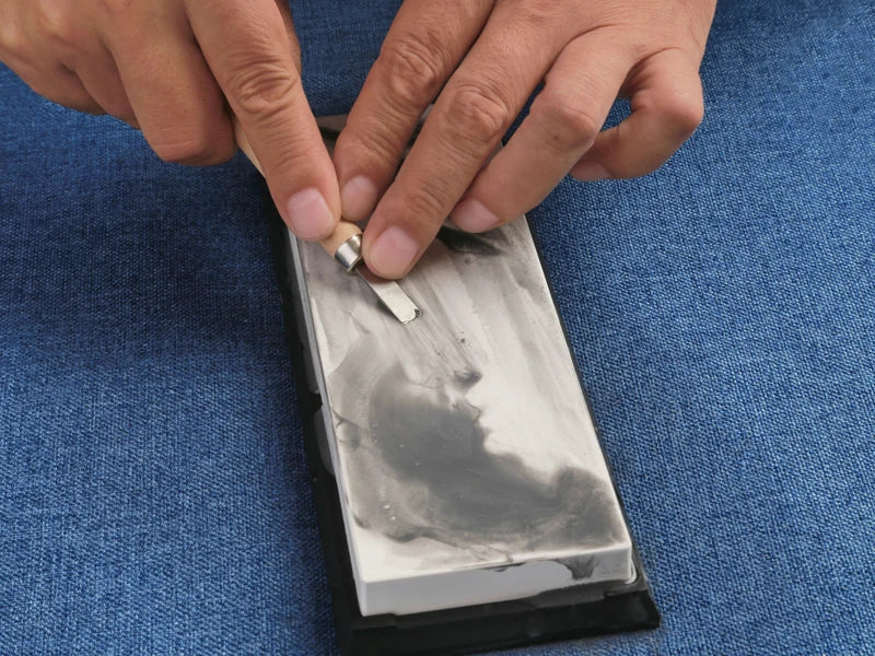 Professioneller weißer Alund Schleifstein für Küchenmesser und Holzarbeiten