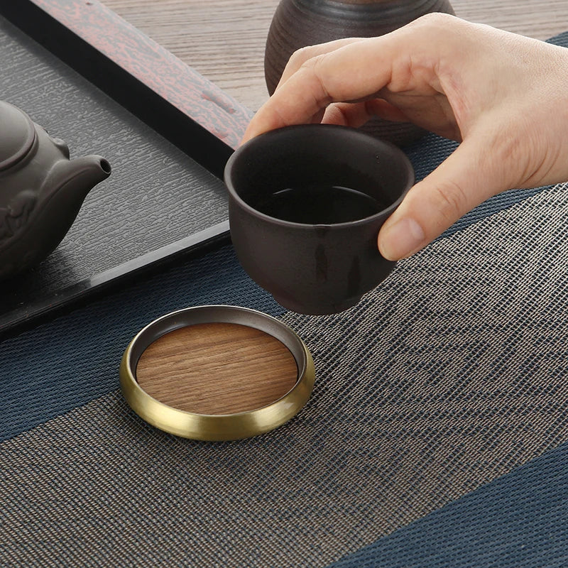 Umweltfreundlicher Holz Untersetzer mit Metallring – Rund, Hitzeschutz für Tassen