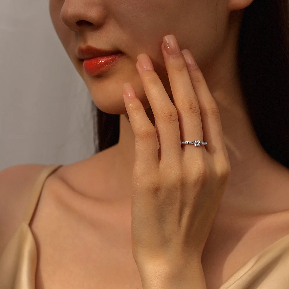 Eleganter Zirkonia Ring für Frauen – Ewigkeit und Verlobungsschmuck