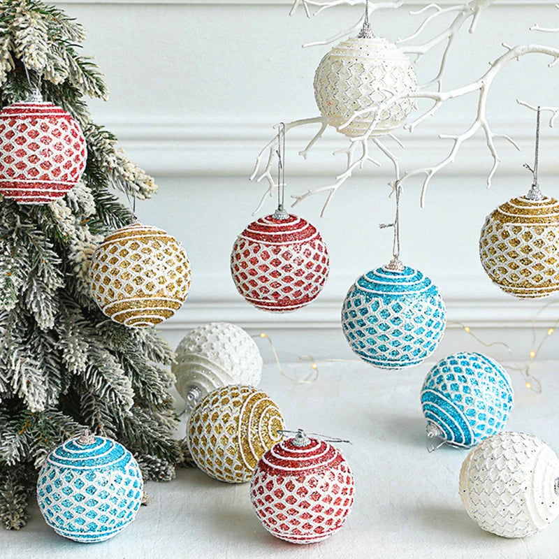 Elegante Weihnachtskugel mit Gittermuster für festliche Dekoration