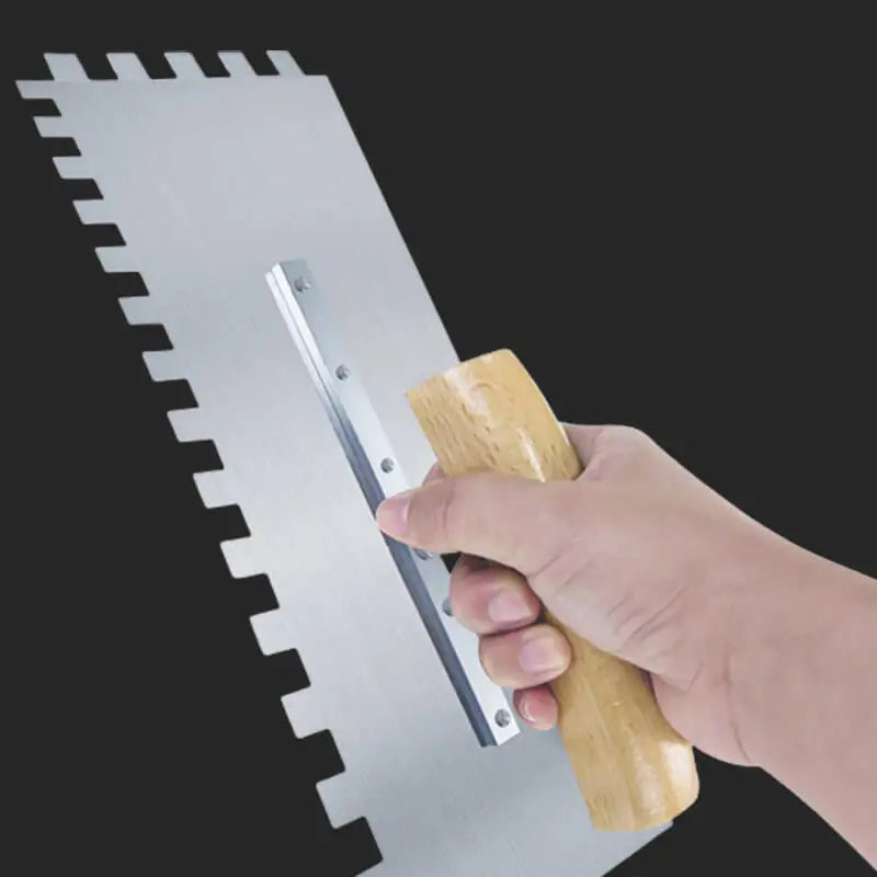 Präzise - robust: Gezahnte DIY Zahnkelle mit Holzgriff 27cm für Fliesen - Putz