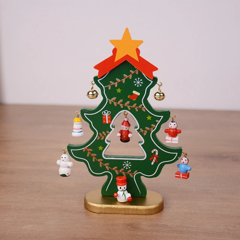 Handgemachter DIY Weihnachtsbaum aus Holz für Kinder mit Sternenornamenten