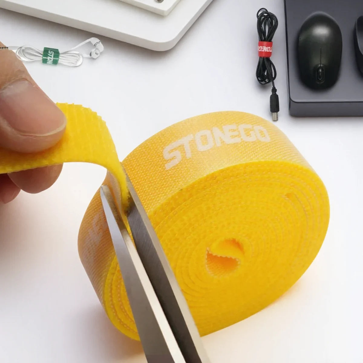 Doppelseitiges Kabelbinder Set für ordentliche Kabelorganisation Zuhause