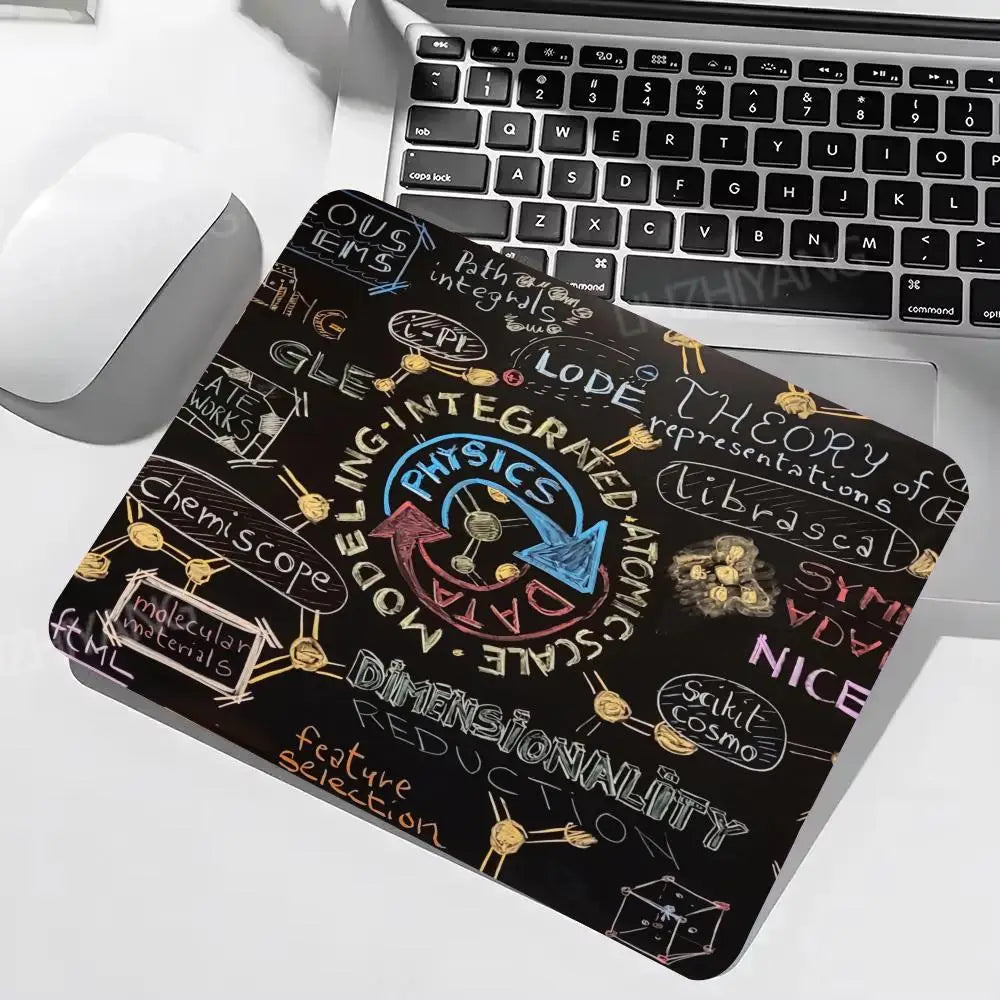 Anti Rutsch Mauspad für Computer Büro und Gaming mit Formel Design