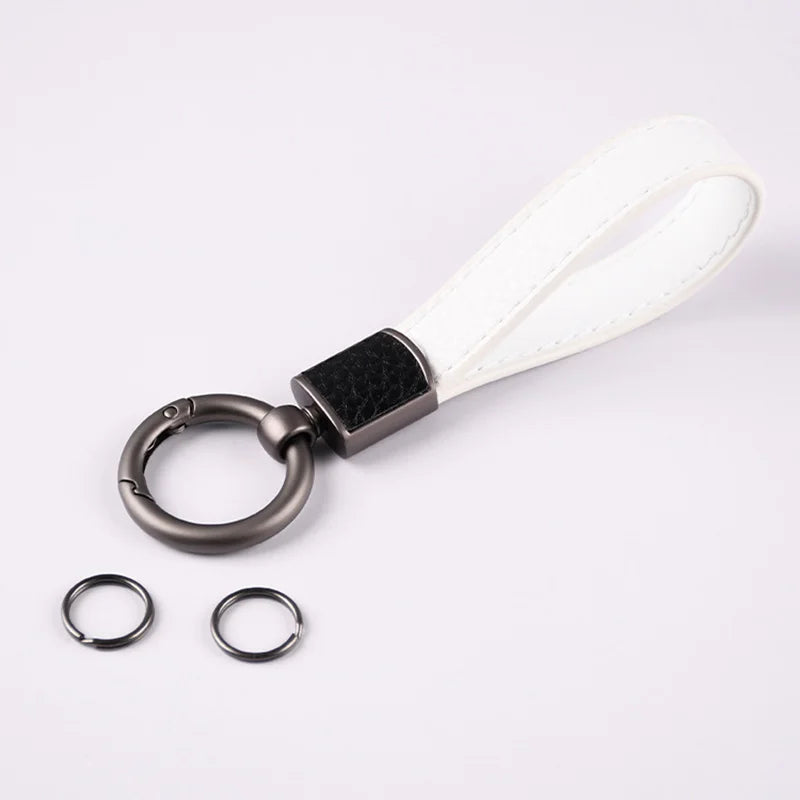 Luxuriöser Schlüsselanhänger aus PU-Leder mit goldfarbener Metall-Schnalle, 13,6 cm