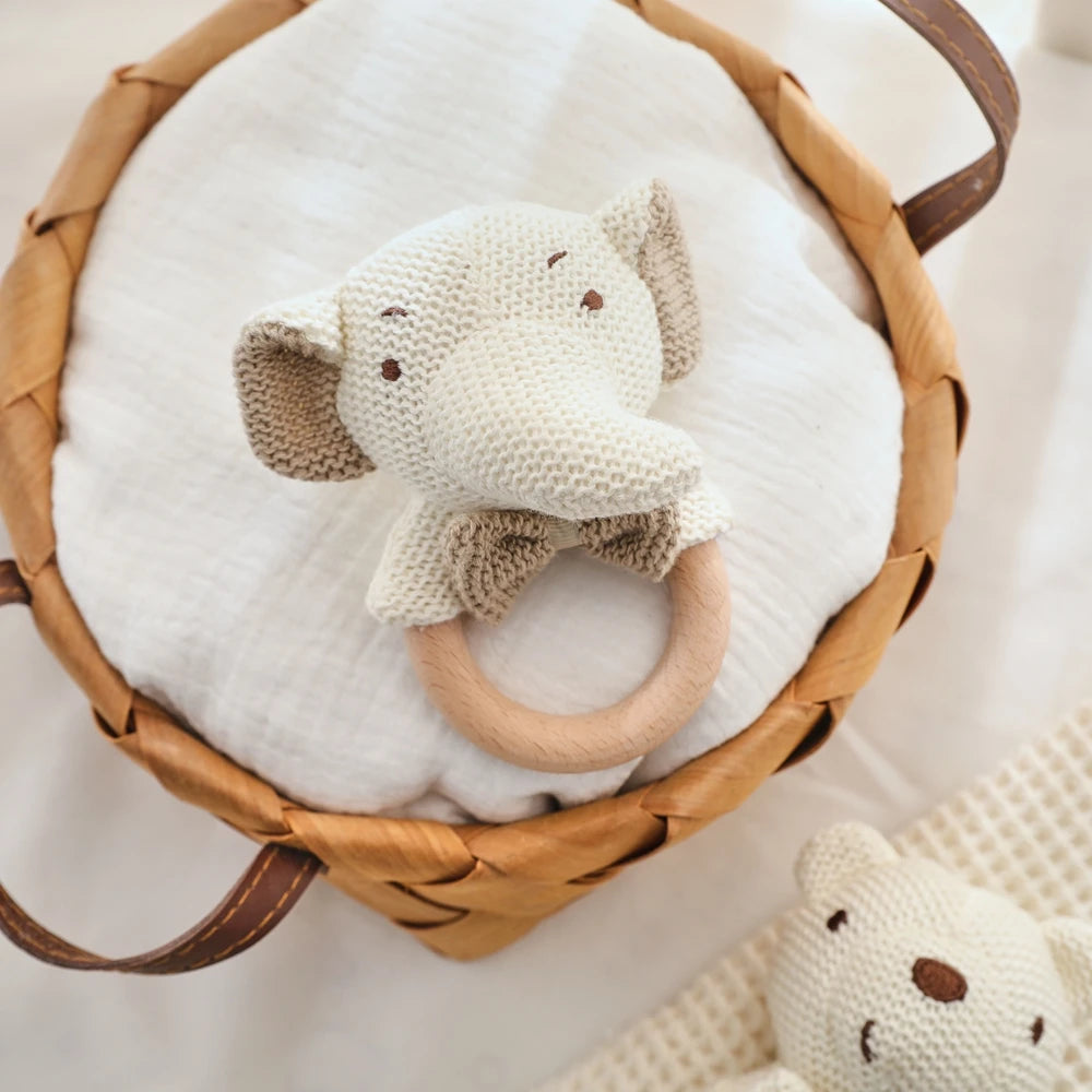 Natürliche Baby Rassel aus Holz mit süßem Bär Motiv-Yabubestshop