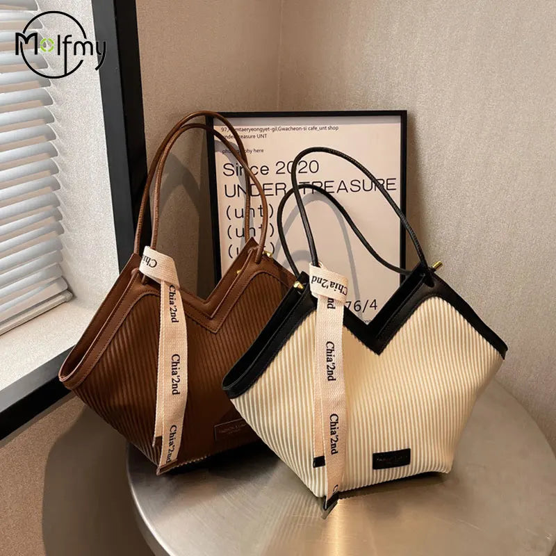 Herzförmige PU Schulter Handtasche für Damen Große Kapazität