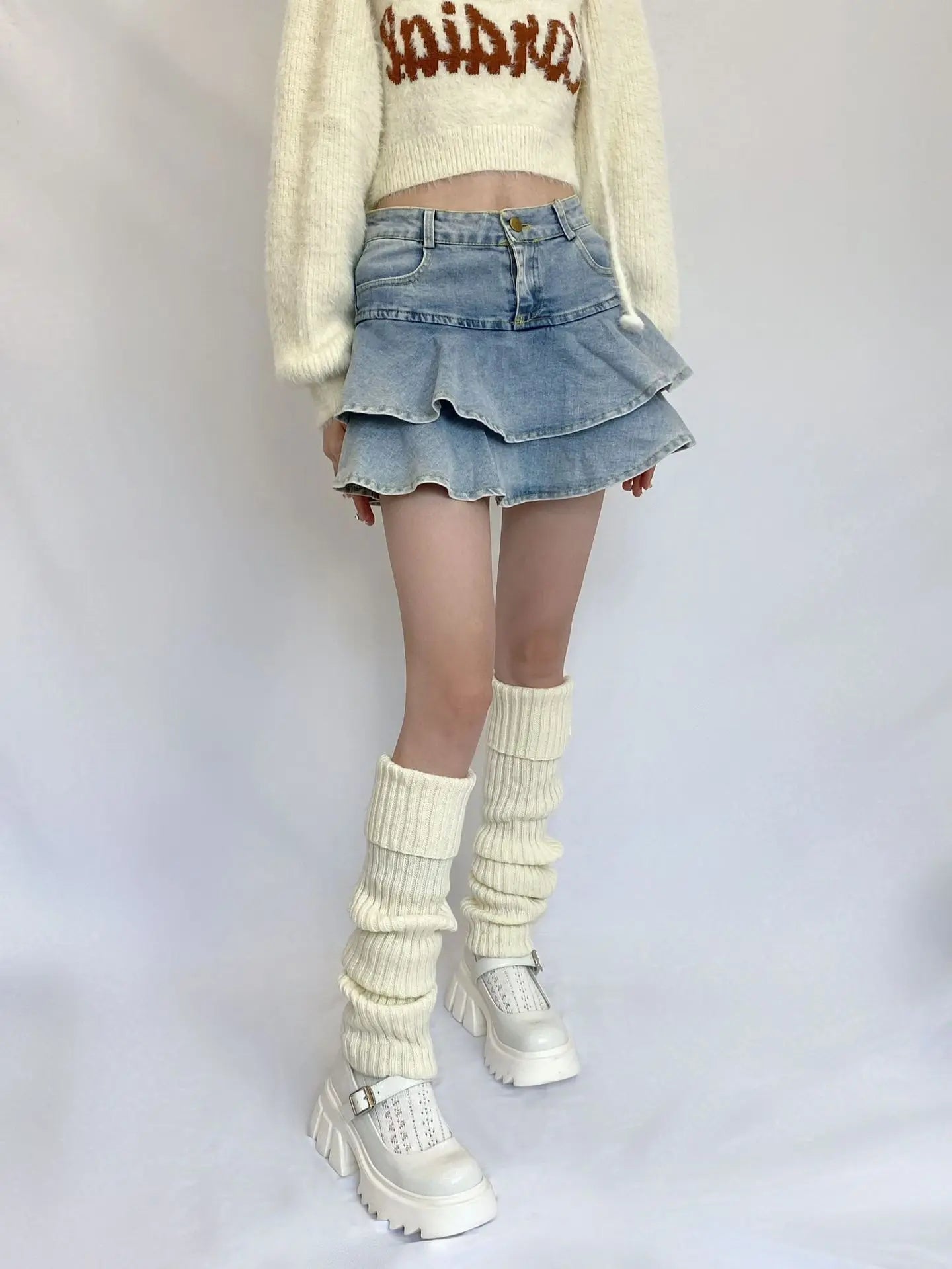 Warme gestrickte Beinwärmer und lange Beinsocken für Damen