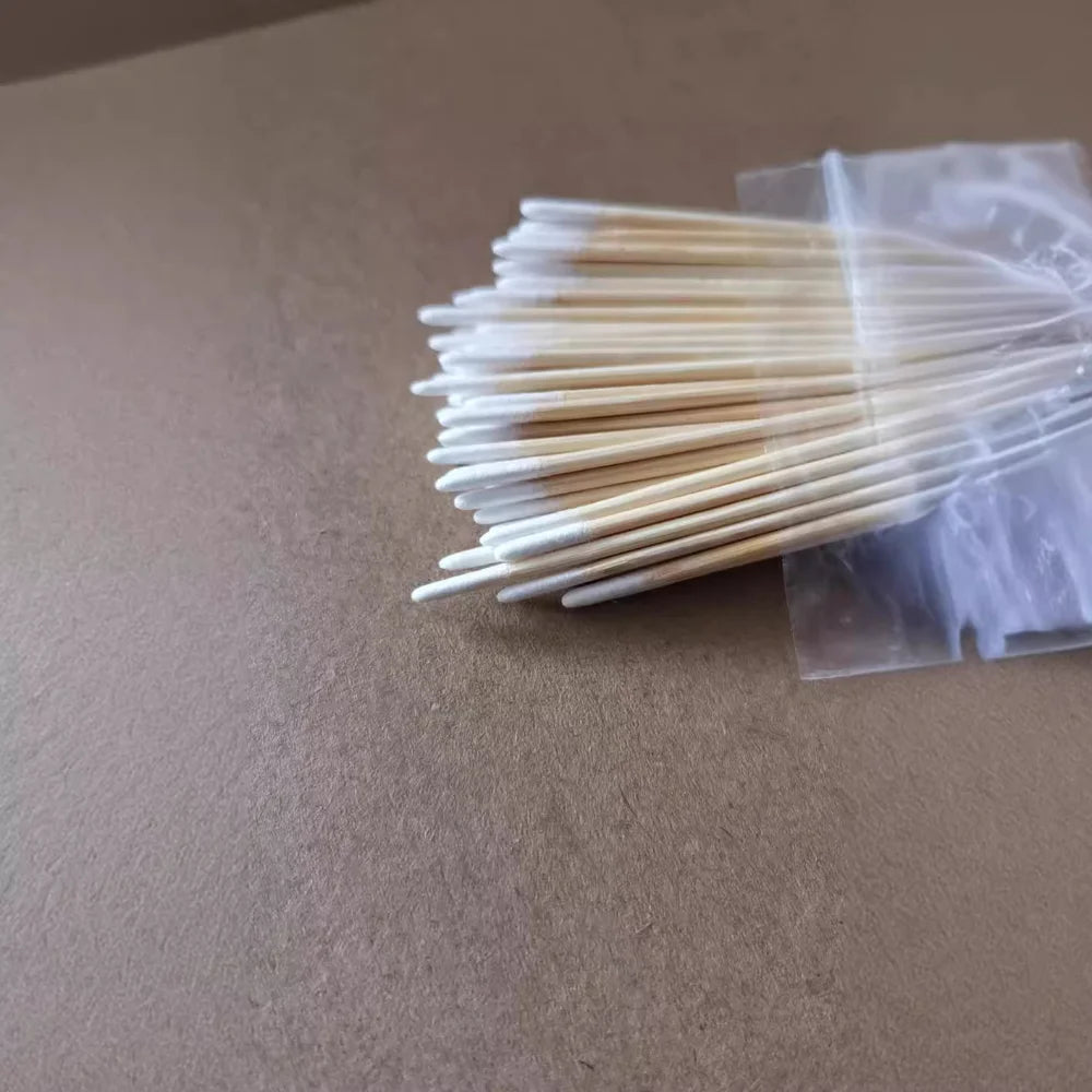 1000 Stück Baumwollstäbchen mit Holzgriff für präzise Reinigung