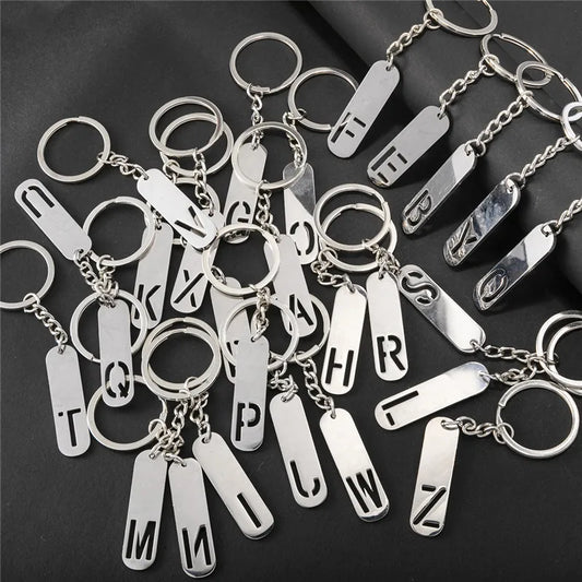 Edelstahl A-Z Buchstaben Schlüsselanhänger Metall Charm Unisex Geschenk