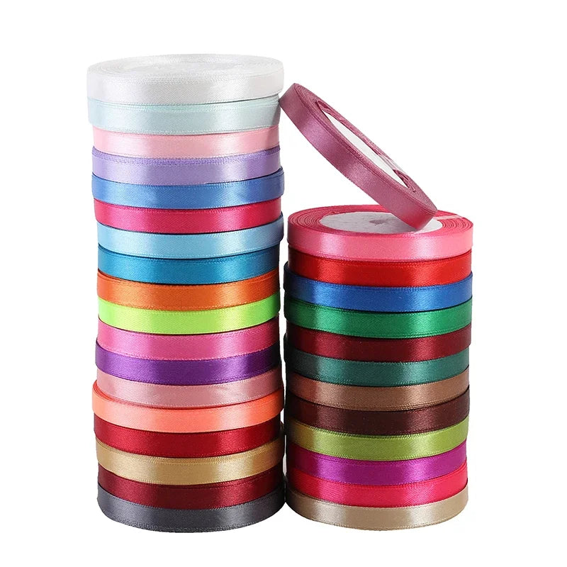 Vielseitiges Polyesterband für Dekoration und Bastelprojekte