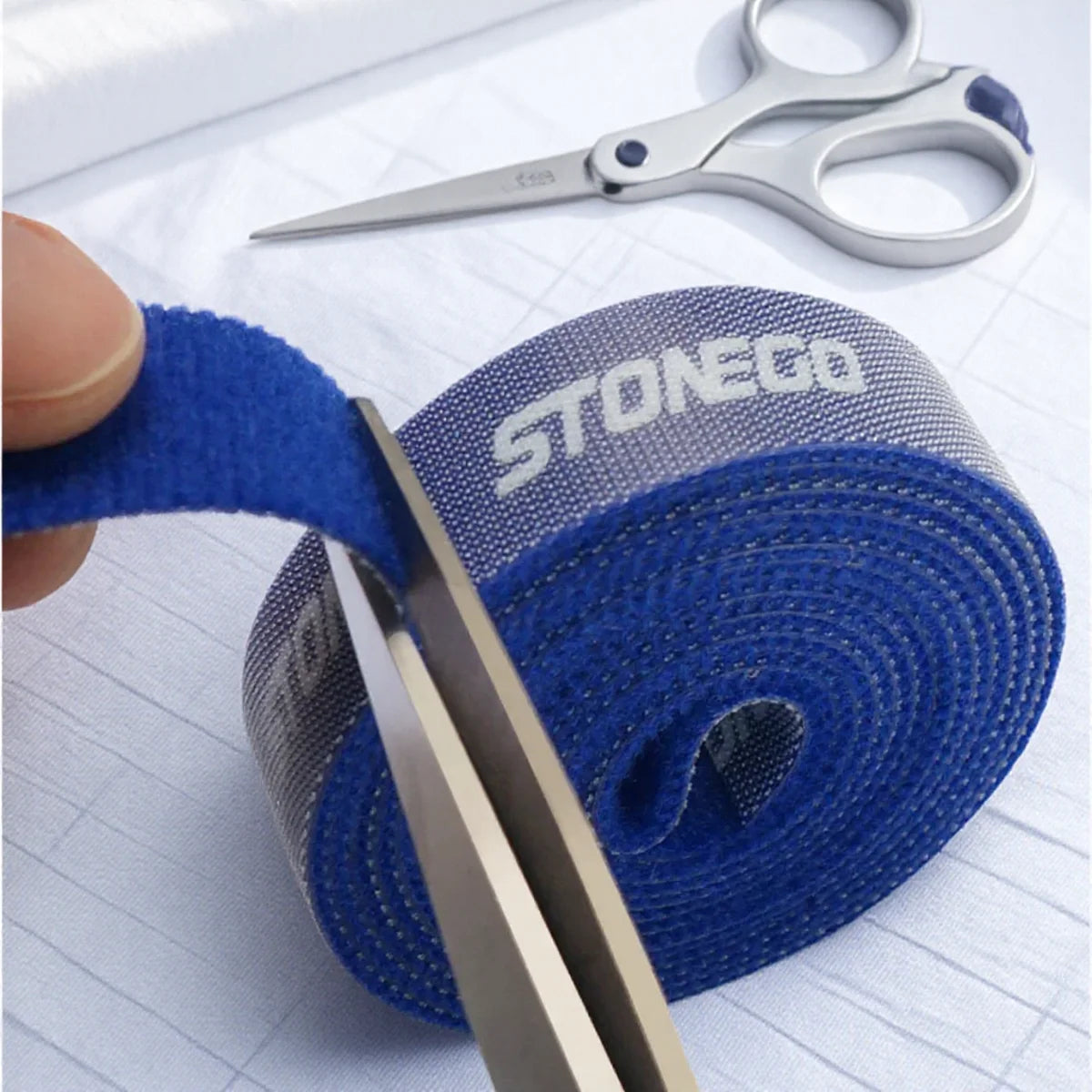 Doppelseitiges Kabelbinder Set für ordentliche Kabelorganisation Zuhause