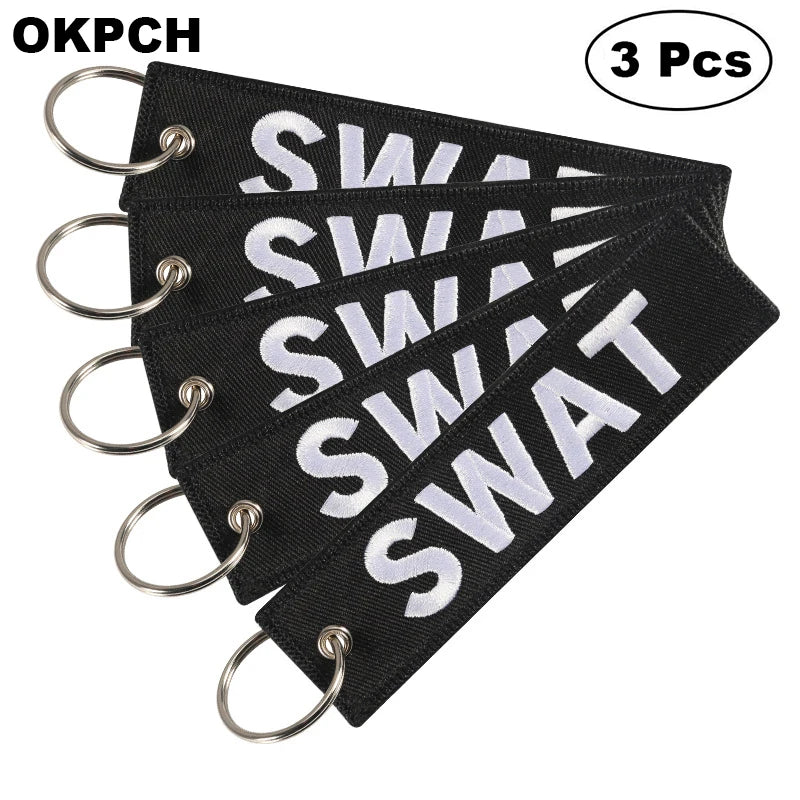 3-teiliges Schlüsselanhänger Set Bestickte Metallanhänger für Autos Motorräder