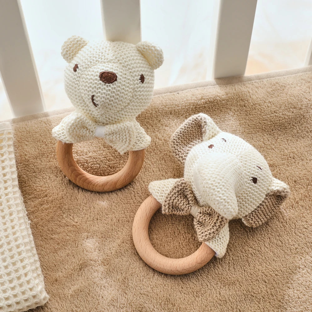 Natürliche Baby Rassel aus Holz mit süßem Bär Motiv-Yabubestshop