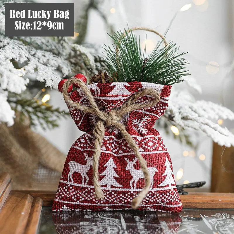 Kleiner künstlicher Sisal Weihnachtsbaum als charmante Tischdeko