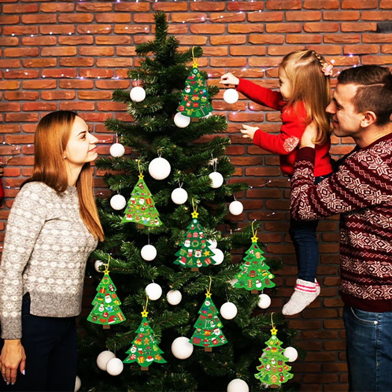 Kreatives Weihnachtsbaum-Bastelset – 24 DIY Grußkarten für Kinder