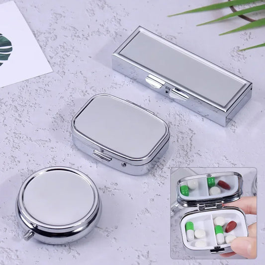Tragbare Metall Pillenbox mit Splitterfunktion für Reise - Alltag – Medikamenten Organizer