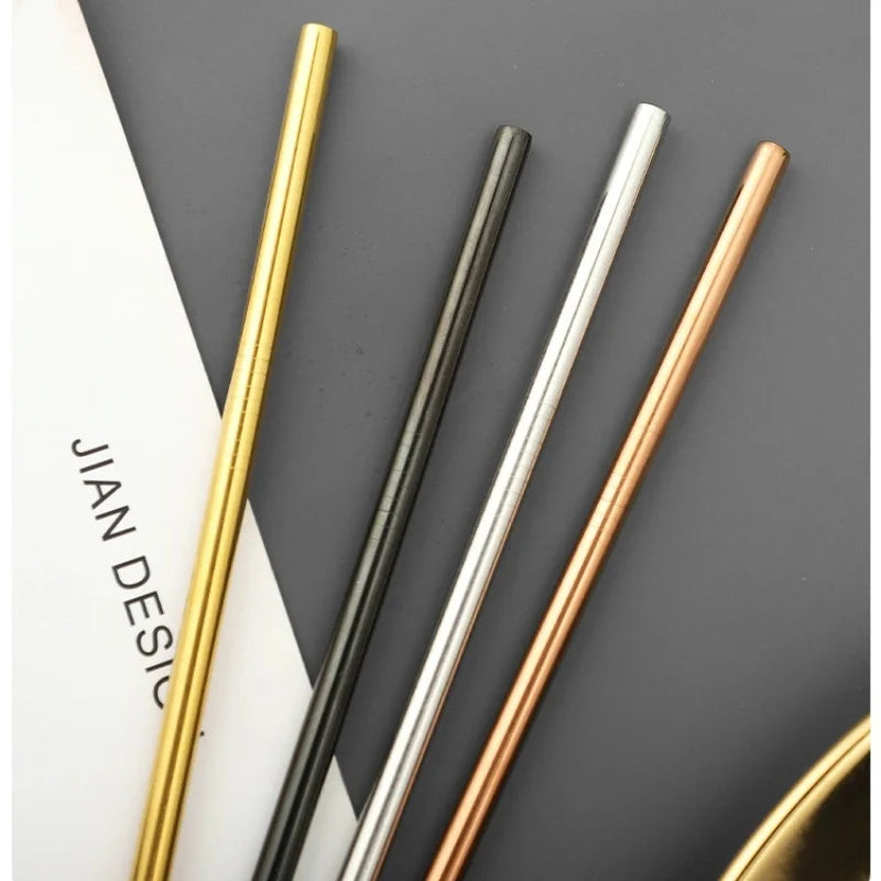 Wiederverwendbare Edelstahl Trinkhalme und Löffel mit Bürste