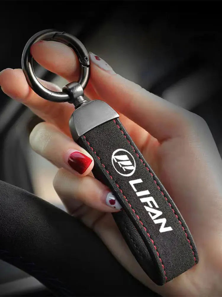 Handgemachter Schlüsselanhänger aus Wildlederimitat