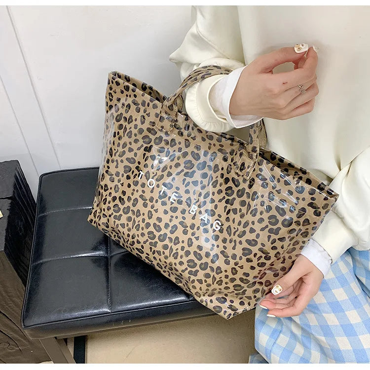 Leichte Damenhandtasche mit großem Fassungsvermögen im Leopardenmuster