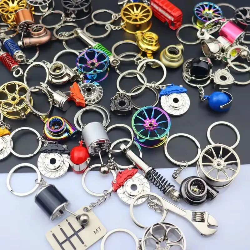 Robuster Edelstahl Schlüsselanhänger im Autoteile-Design – Perfektes Männergeschenk