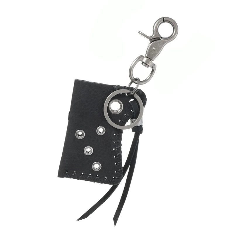 Lederschlüsselanhänger im Retro Stil mit robustem Edelstahlverschluss