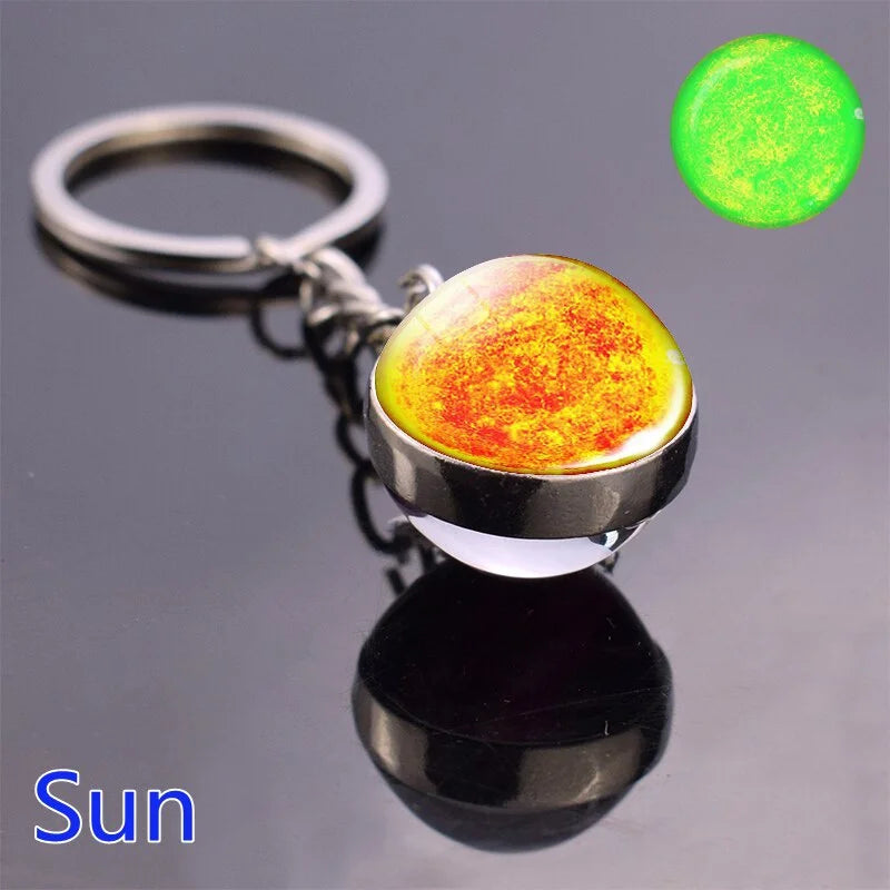 Leuchtender Solar System Schlüsselanhänger mit Glasball – Galaxy Design - Nachleuchten