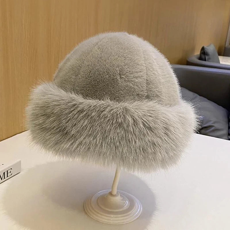 Flauschige Unisex Wintermütze mit Ohrenschutz warm und dick