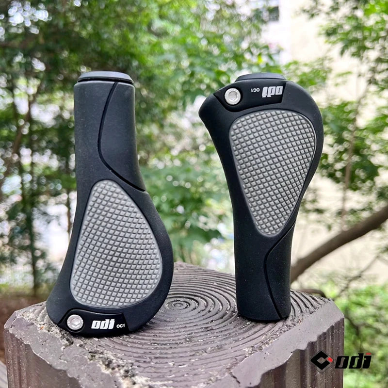 Ergonomische Fahrradgriffe mit rutschfestem Gummi und großem Pad