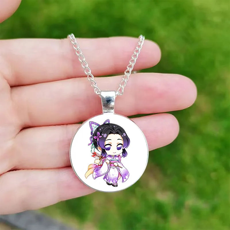 Anime Cosplay Halskette mit rundem Glas Anhänger für Fans und Sammler