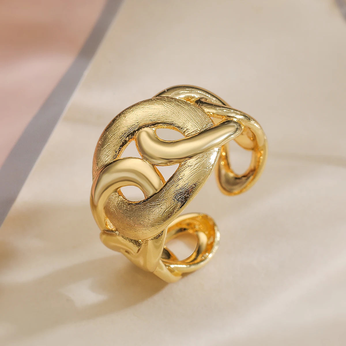 Eleganter Kupfer Ring mit AAA Zirkonia und Geometrischem Design für Frauen