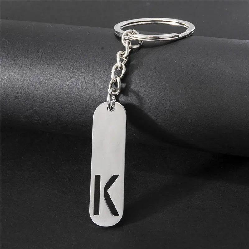 Edelstahl A-Z Buchstaben Schlüsselanhänger Metall Charm Unisex Geschenk