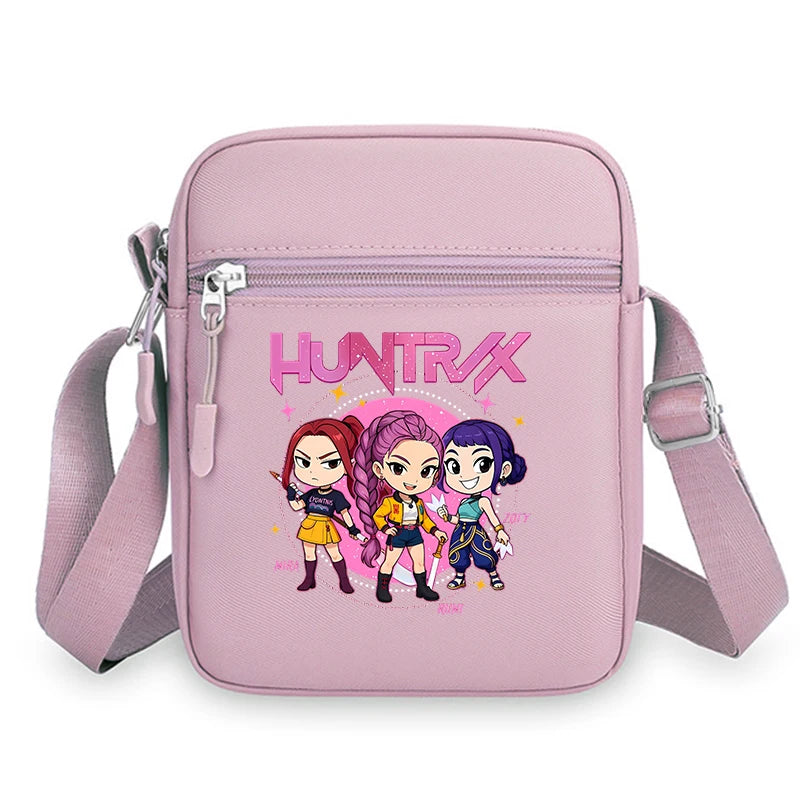 Kompakte Umhängetasche aus Nylon mit trendigem Anime Motiv für Mädchen