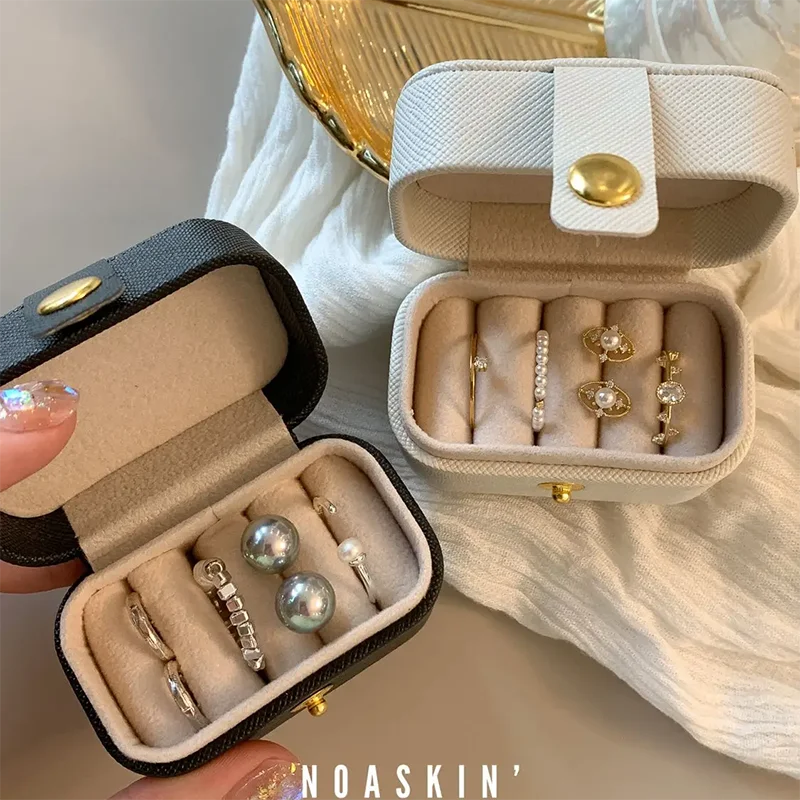 Tragbare Leder Schmuck Organizer für Reisen - Ringe, Ketten, Ohrringe sicher verstauen