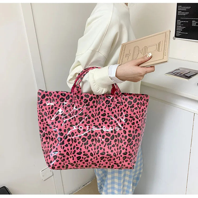 Leichte Damenhandtasche mit großem Fassungsvermögen im Leopardenmuster